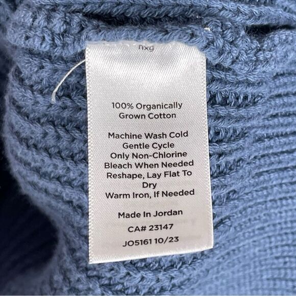 Women's Blue Half-Zip Sweater (M/L) - Picture 5 of 7